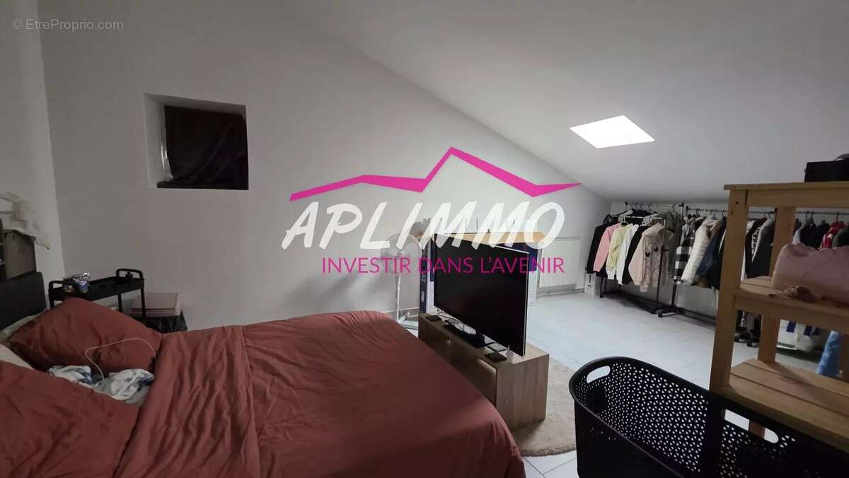 Appartement à PIERRELATTE