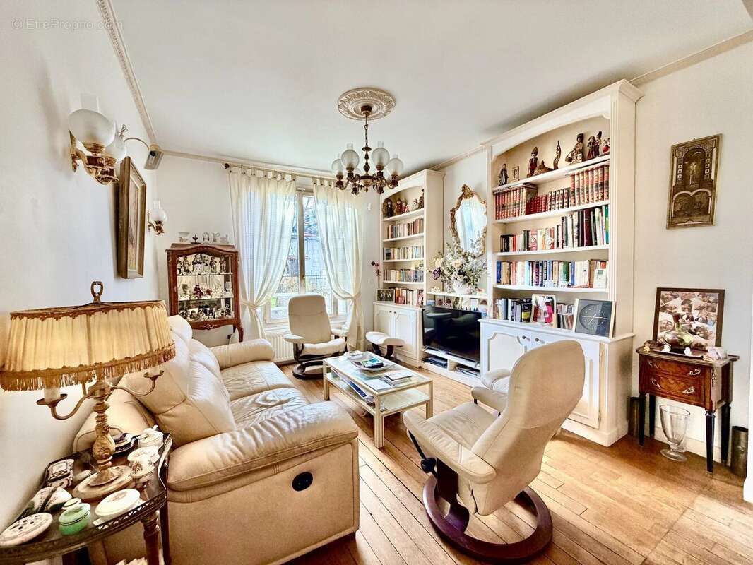 Maison à CHOISY-LE-ROI