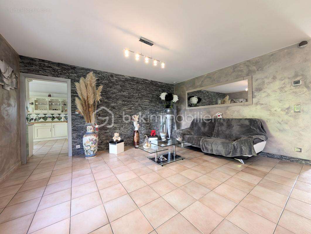 Hauteville-sur-fier --- maison --- 4 chambres --- garage --- jardin --- calme - photo 2