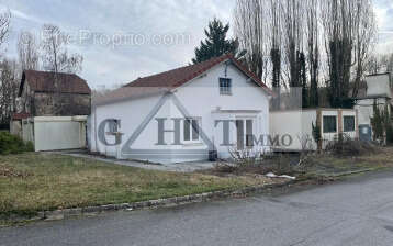 Commerce à SAINT-CHERON