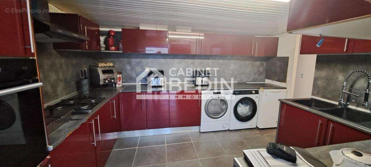 Maison à AMBARES-ET-LAGRAVE