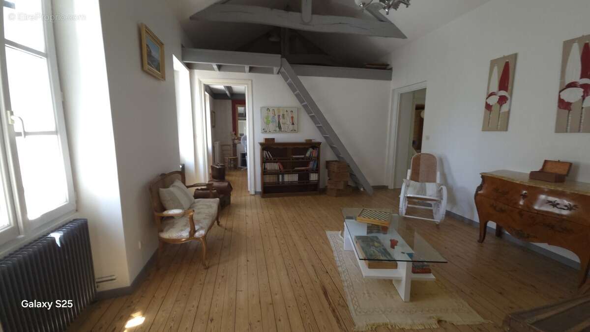 Maison 230 m² à Mios  - photo 8