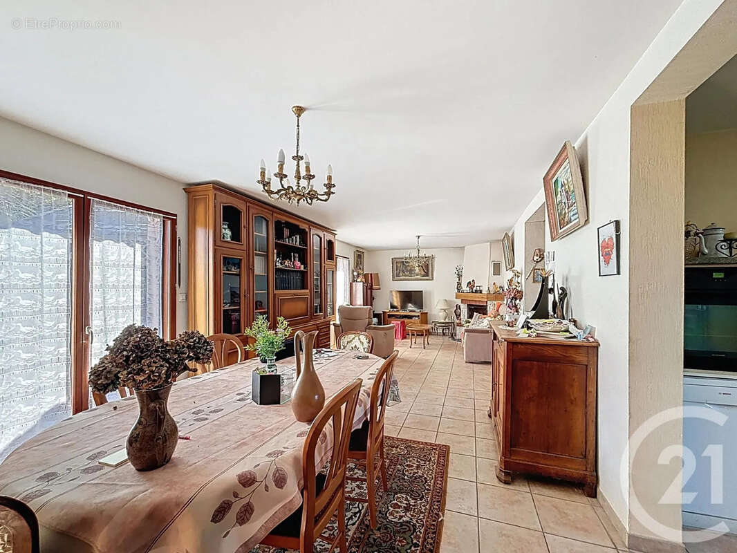 Maison à COLLINEE