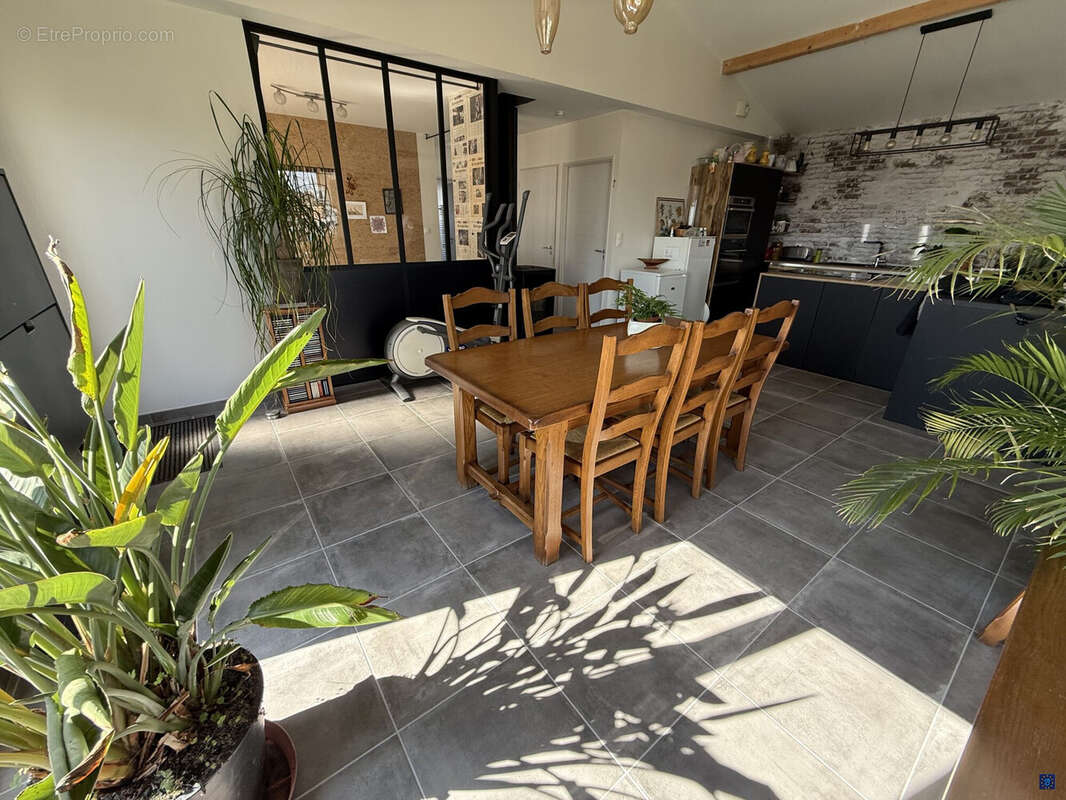 Maison à MORNAC-SUR-SEUDRE