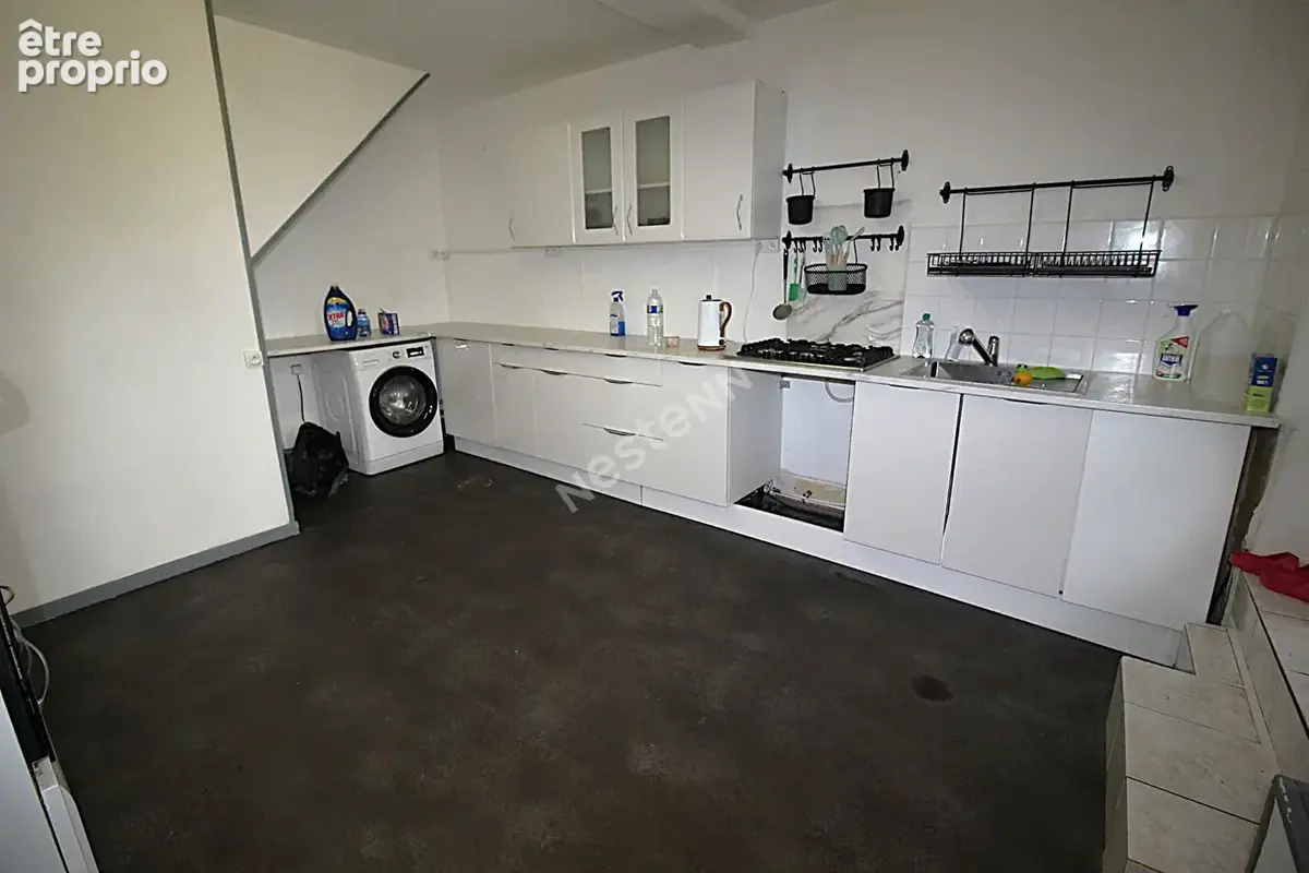 MONTCORNET : Local commercial (supérette) + Appartement - photo 2