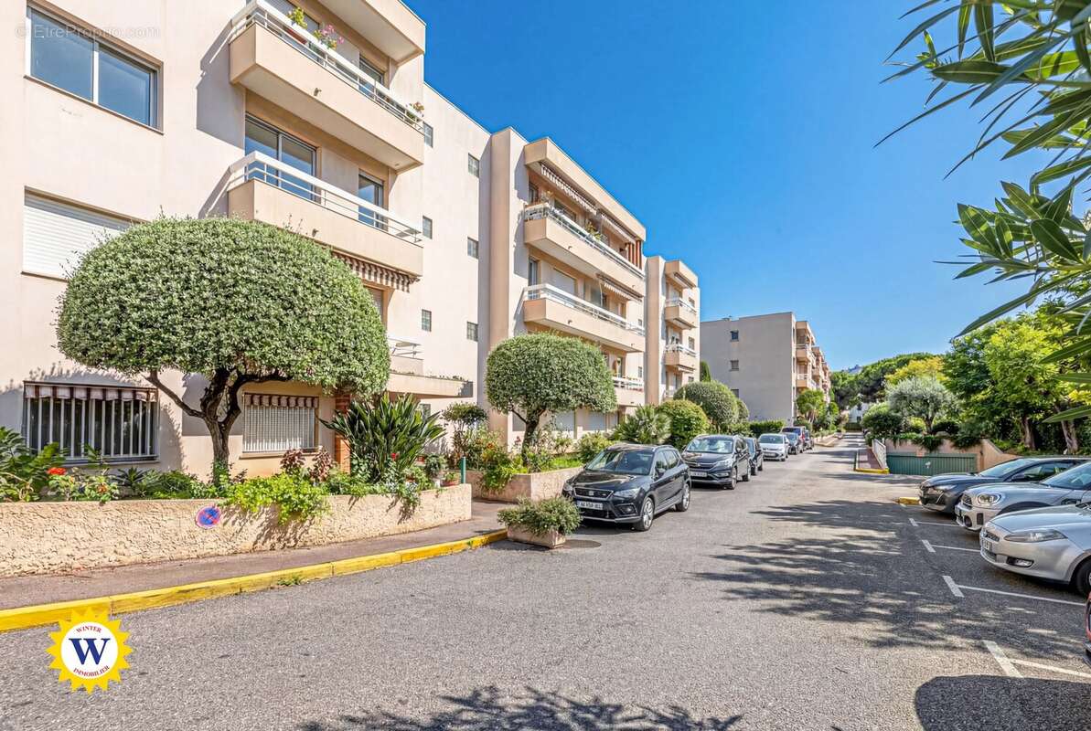 Appartement à VALLAURIS