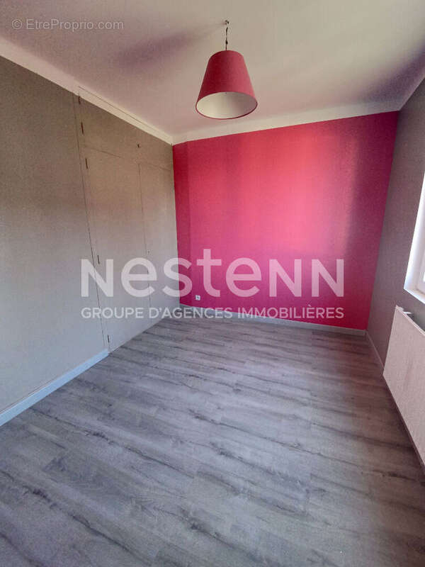 Appartement à LA FERE