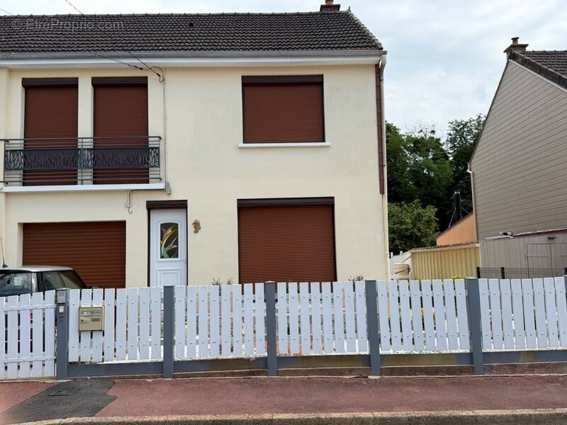 Maison à ROEZE-SUR-SARTHE