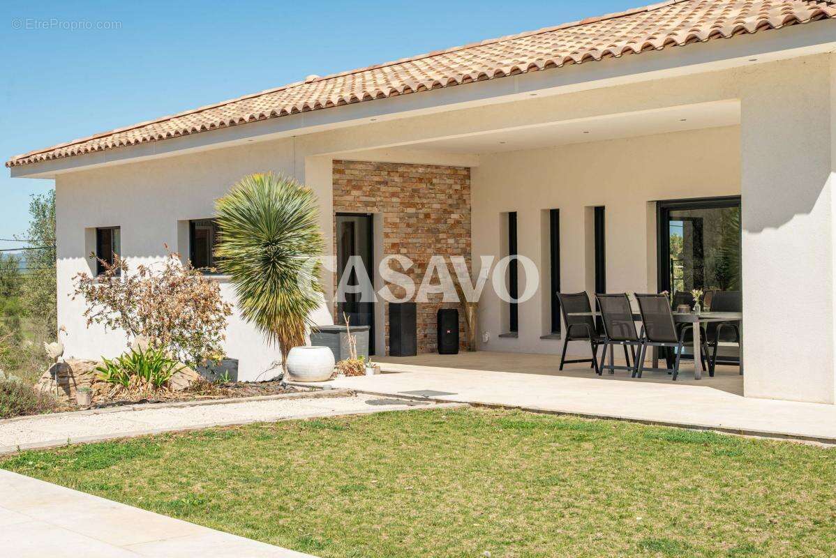 Maison à LE PUY-SAINTE-REPARADE