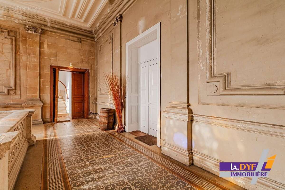 Appartement à COMPANS