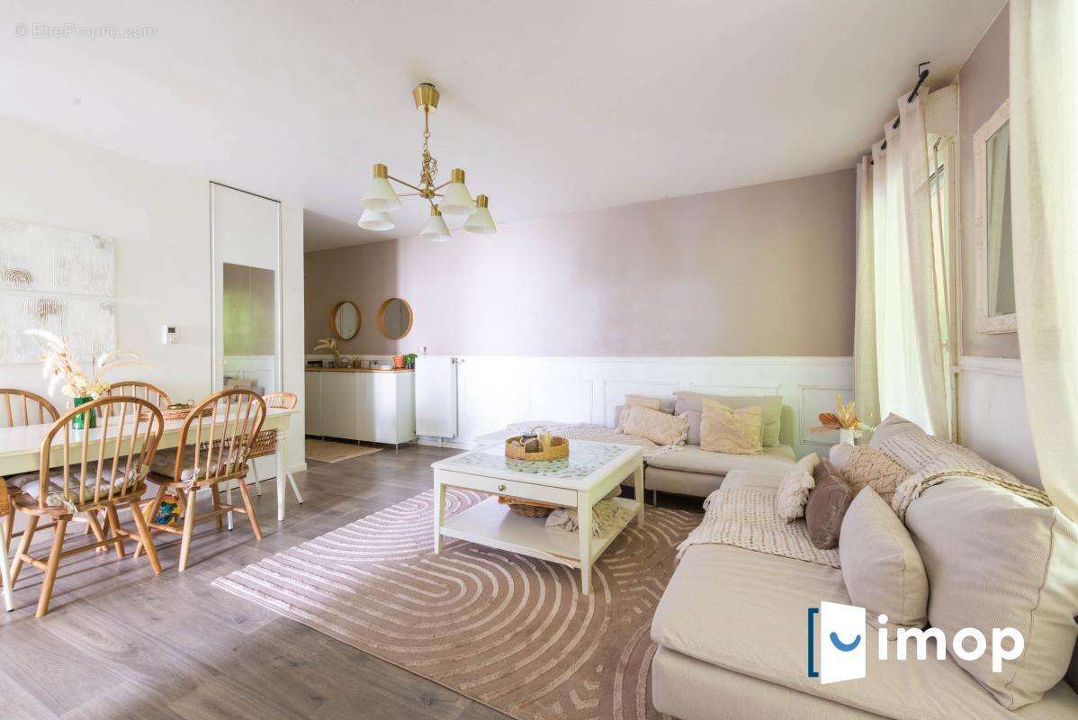 Appartement à STAINS