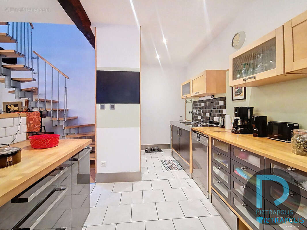 CUISINE EQUIPEE - Appartement à MACON