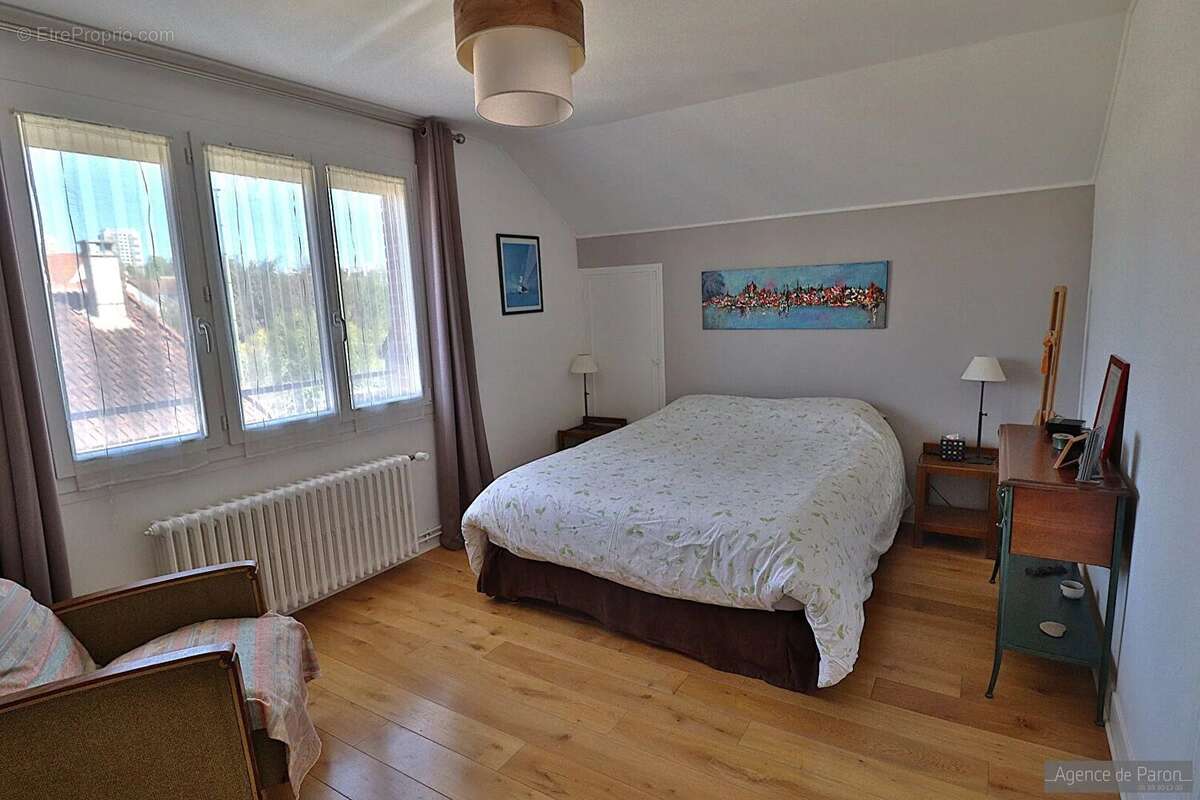 Maison à VERRIERES-LE-BUISSON