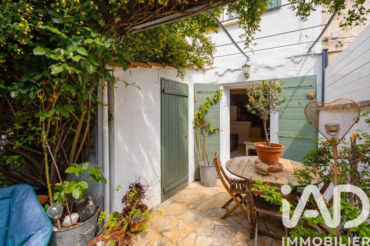 Photo 2 - Maison à FONTVIEILLE