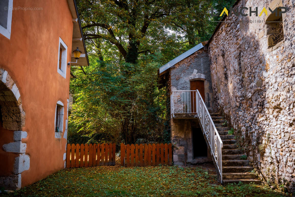 Maison à SEYSSEL