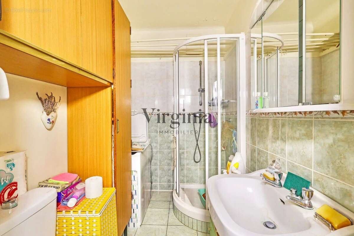 Appartement à CHARENTON-LE-PONT
