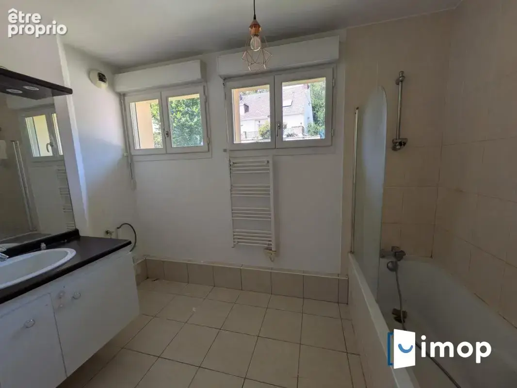 Appartement 3 chambres lumineux et calme avec parking - photo 10