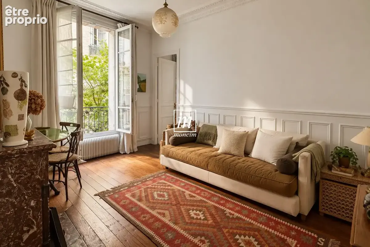 Appartement à PARIS-17E