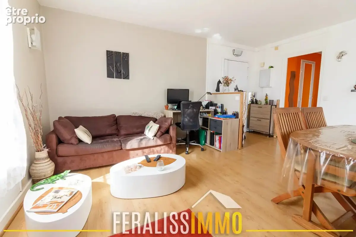 Très bel appartement F4, 3 chambres, seul sur le palier avec - photo 2