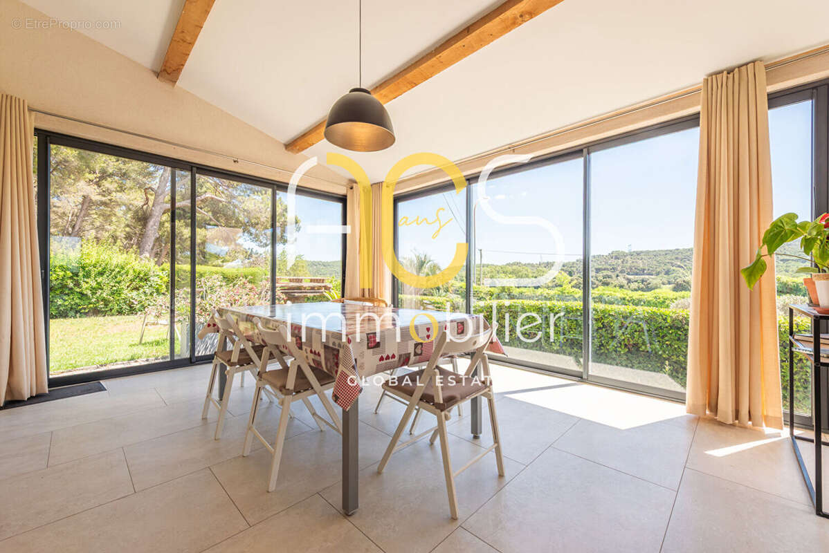 Maison Saint-Julien-Les-Martigues 4 pièce(s) 103m2 + dépendance 65m2 garage piscine - photo 3