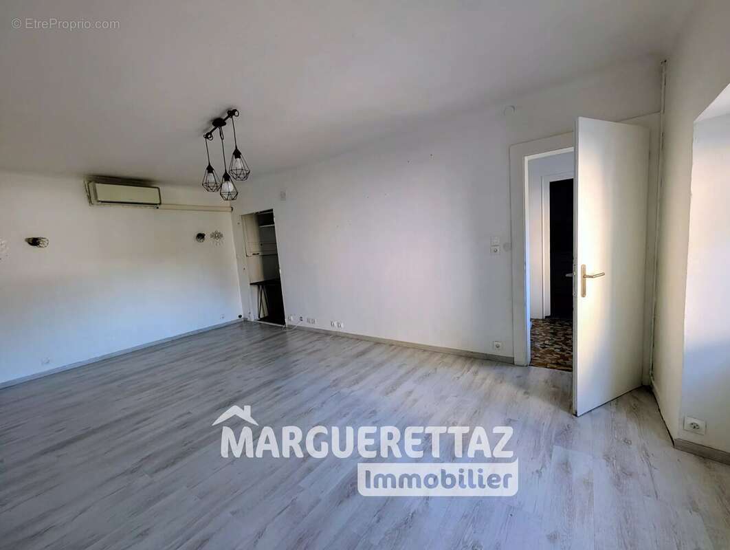 Appartement à SAINT-JEOIRE