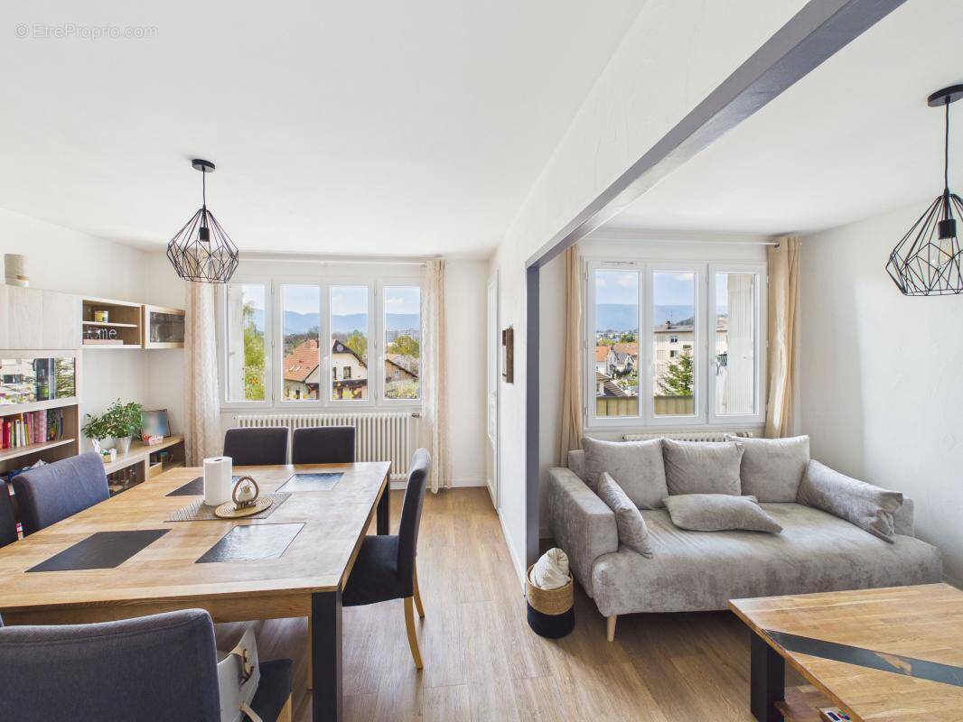 Appartement à BARBERAZ