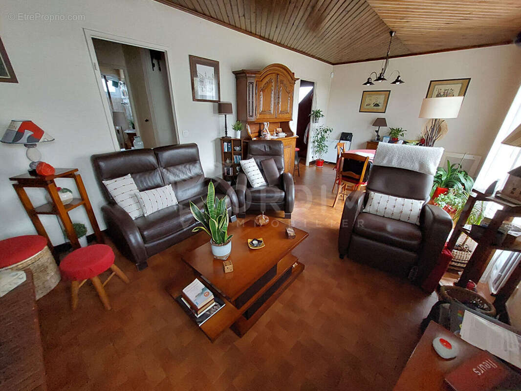 Maison à CHAUMOT