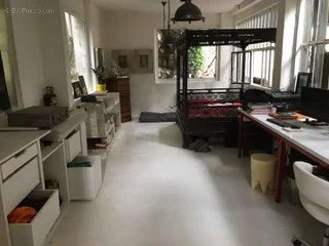Loft d'habitation + activité professionnelle de 305 m²  sur  Terrain : 455 m2 - photo 3