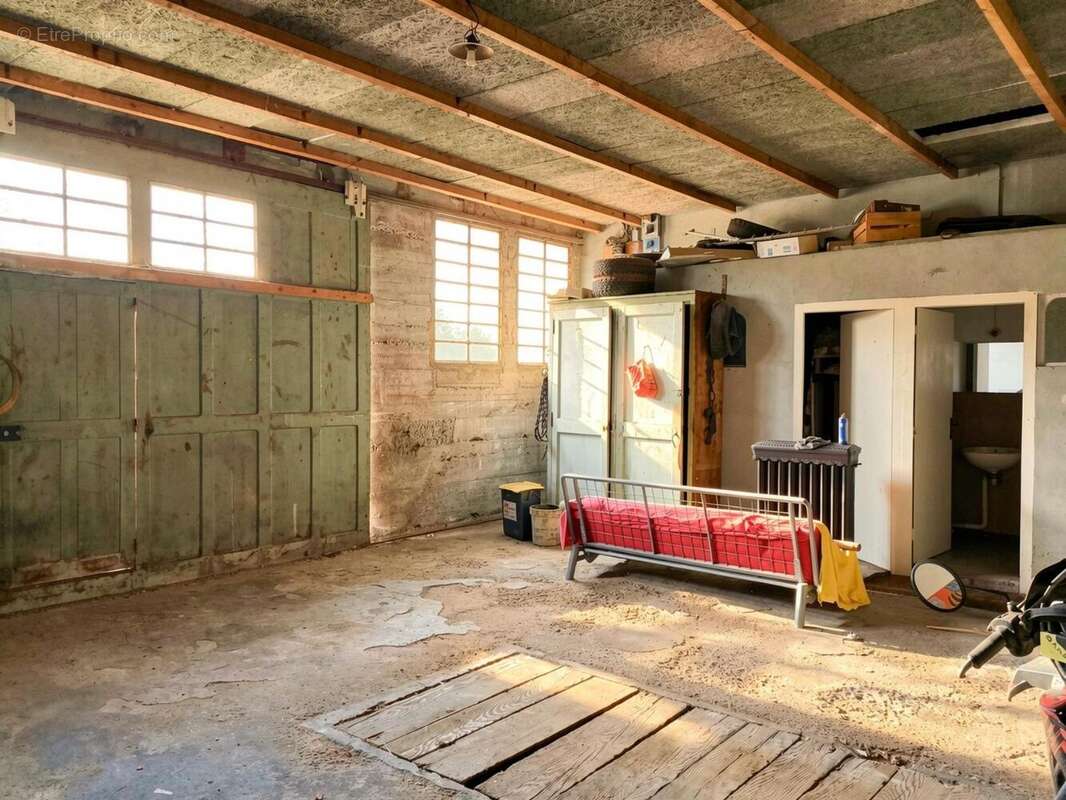   - Maison à VALS-LES-BAINS