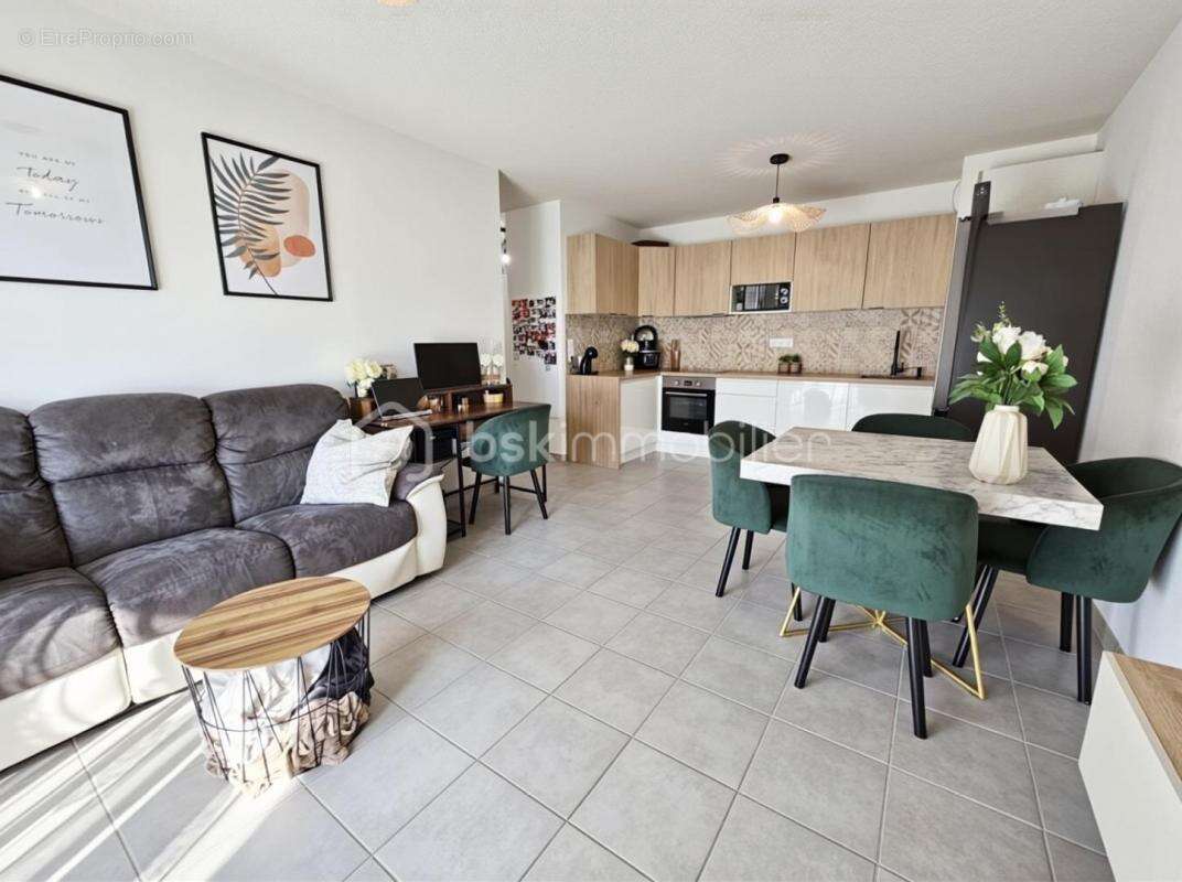 Appartement à LE MUY