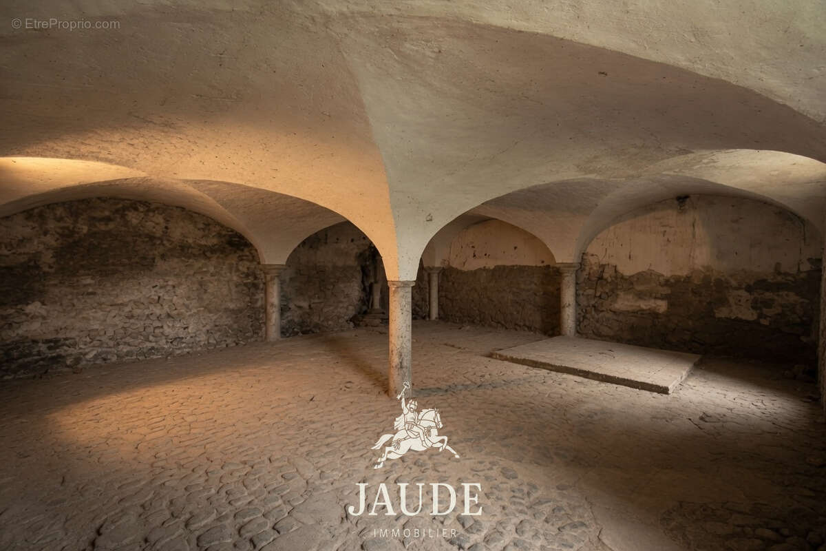 Maison de bourg avec GRANGES, garage et jardin   70 route du Puy de Dôme, La Font de l’Arbre, Orcines - photo 13