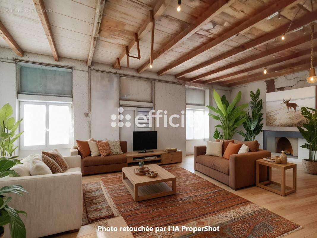 Maison à LA JARRIE-AUDOUIN