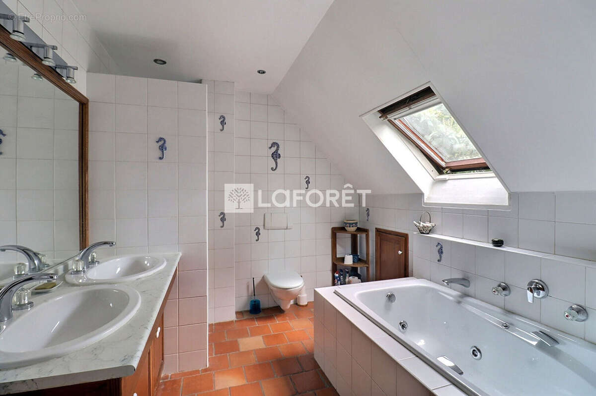 Maison à VITRY-SUR-SEINE