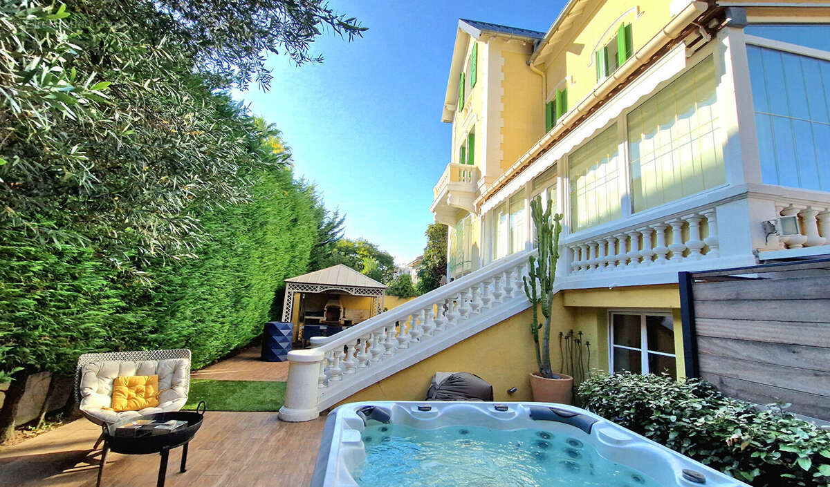 Maison à SAINT-RAPHAEL