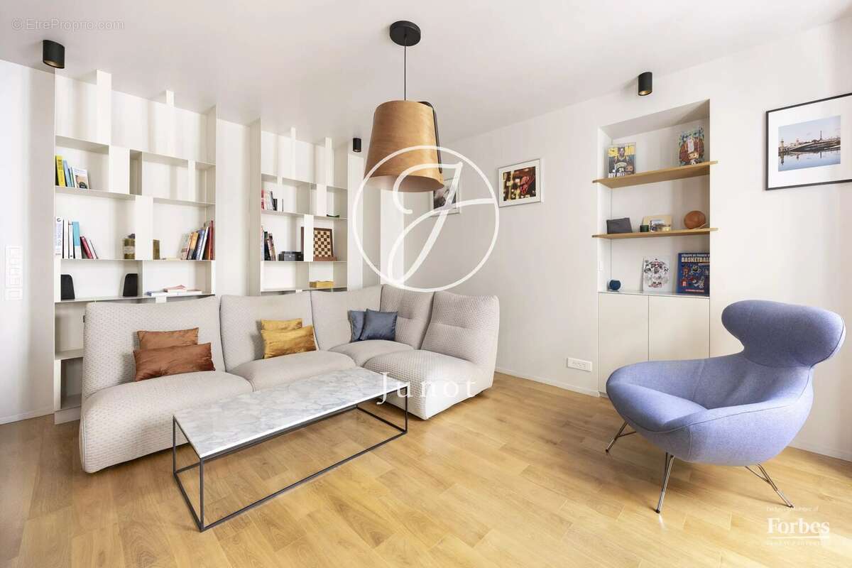 Appartement à PARIS-3E
