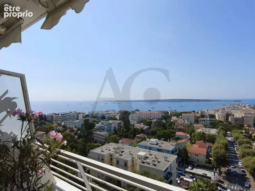 EXCLUSIVITE ! Vue Mer Panoramique – Cannes- Iles de Lérins - Estérel pour cet Appartement d'exception – - photo 4
