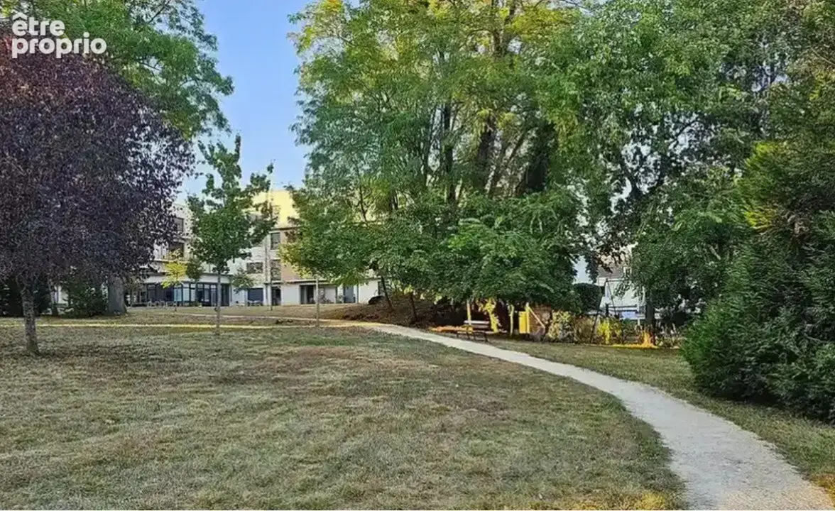 INVESTISSEMENT LOCATIF  Nevers  Résidence Seniors Résidence du Parc  8,04 % de rentabilité - photo 9