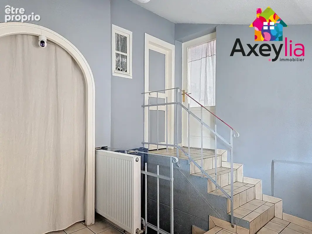 A vendre - roanne - maison avec cour et garage - photo 8