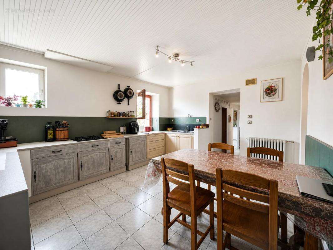Maison de 7 pièces de 130 m² à Tartas - photo 2