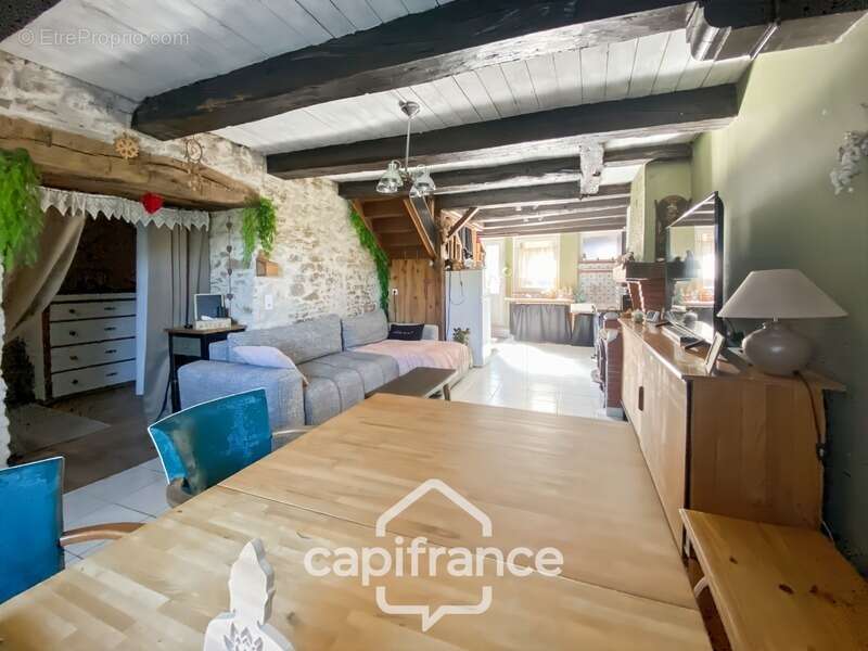 Maison à CUISEAUX