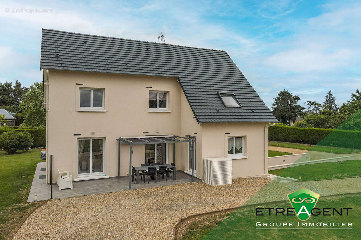 Maison COLLANDRES QUINCARNON - 178 m² - 5 chambres - photo 2