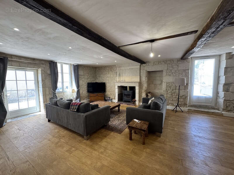 Maison à BONNES