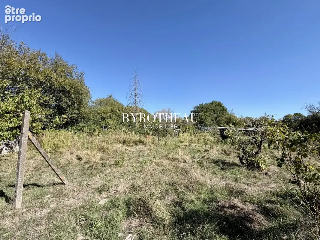 Terrain 925 m² à vendre à Feneu (49460) - photo 3