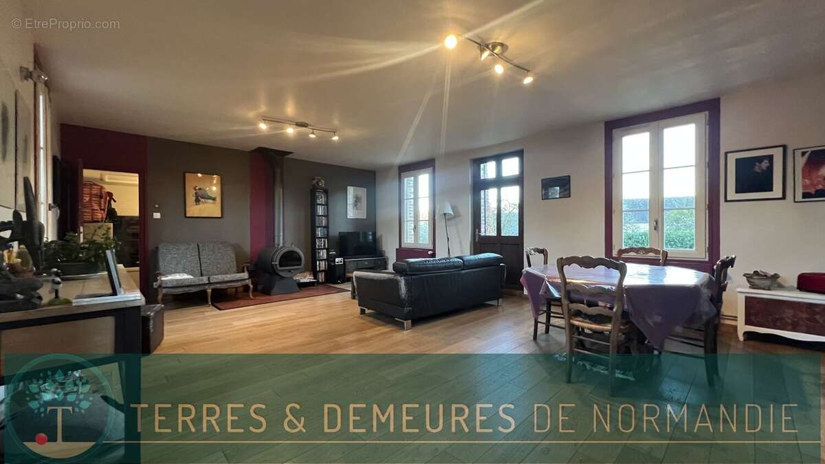 Maison à CUVERVILLE-SUR-YERES