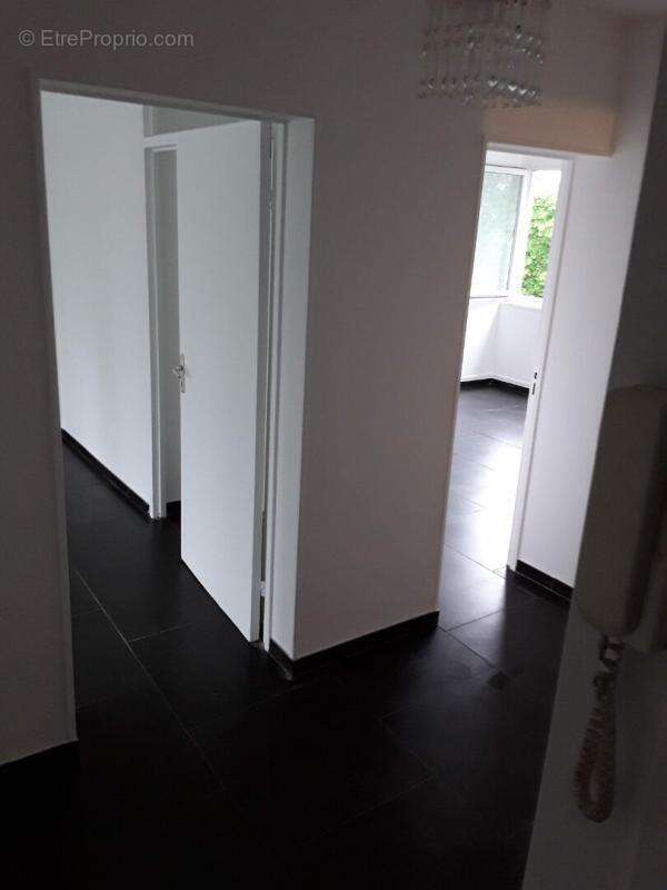 Appartement à SAINT-ETIENNE-DU-ROUVRAY
