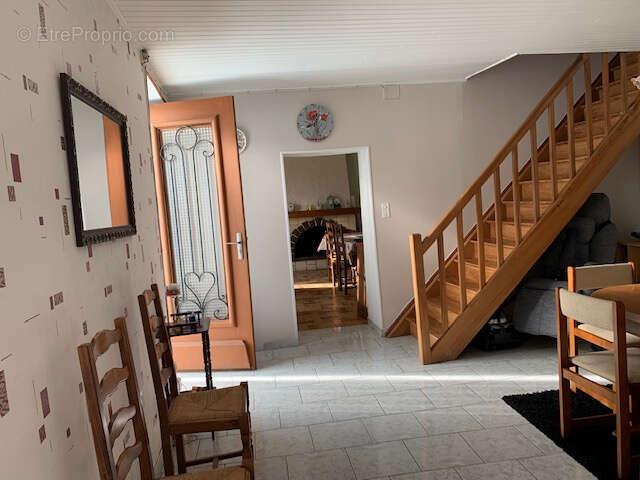 Maison à SAINT-THOMAS-DE-CONAC