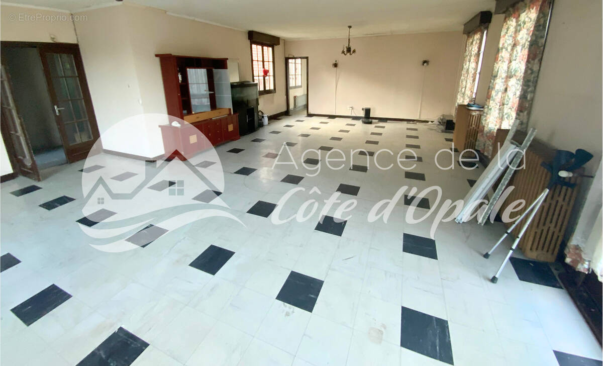 Appartement à RENESCURE