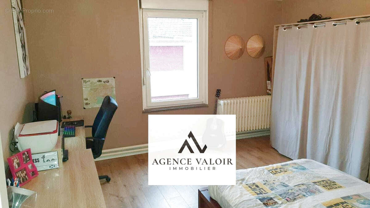 Appartement à REMILLY