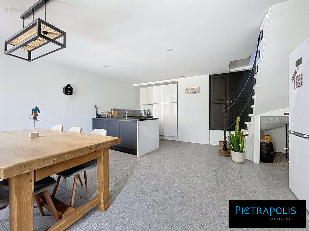 Séjour cuisine - Maison à BRINDAS