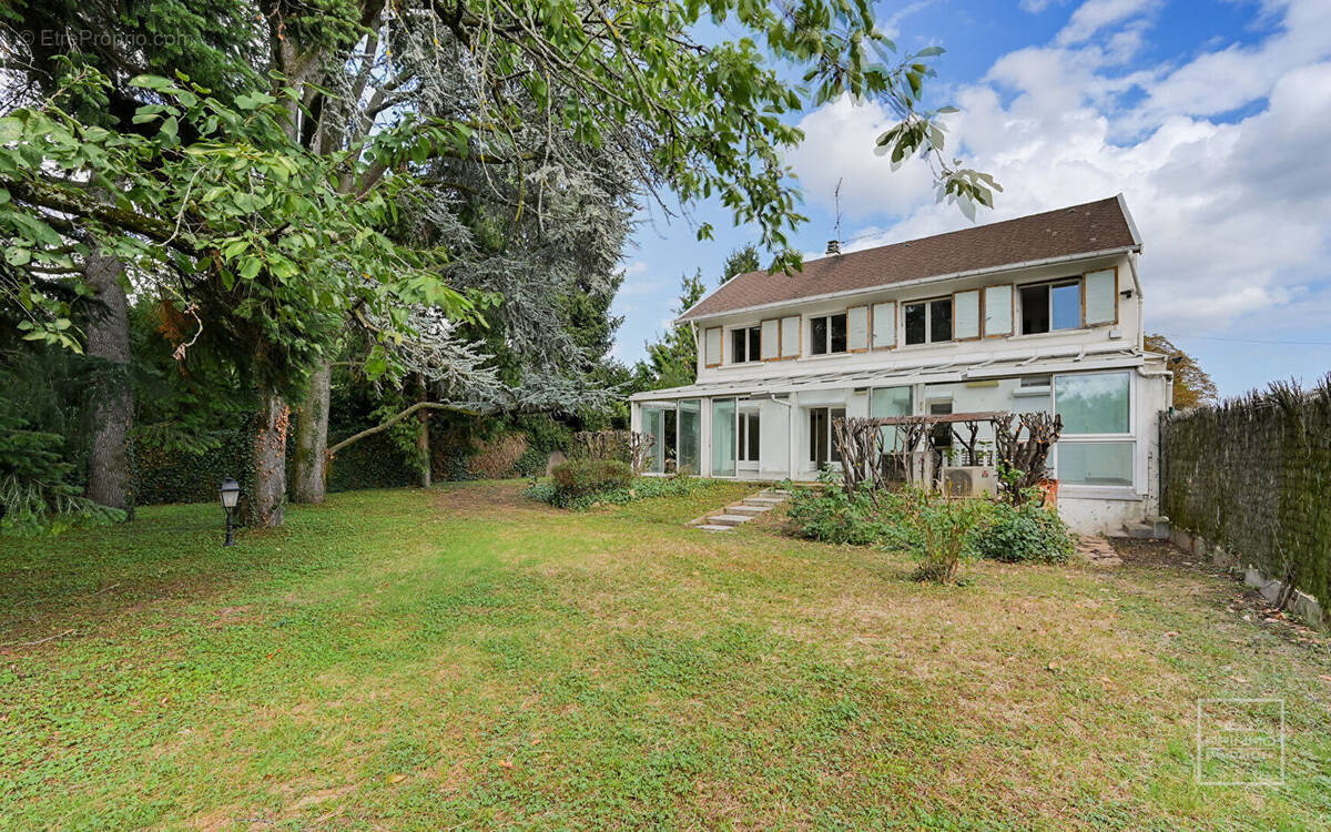 Maison à CHAMPAGNE-AU-MONT-D&#039;OR